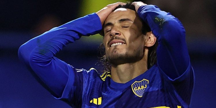 Preocupación en Boca: Cavani no llega al duelo de la Copa Libertadores