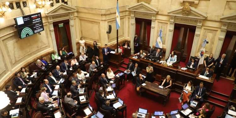 “Principio de revelación”, la estrategia por la que LLA quiere que haya sesión en el Senado