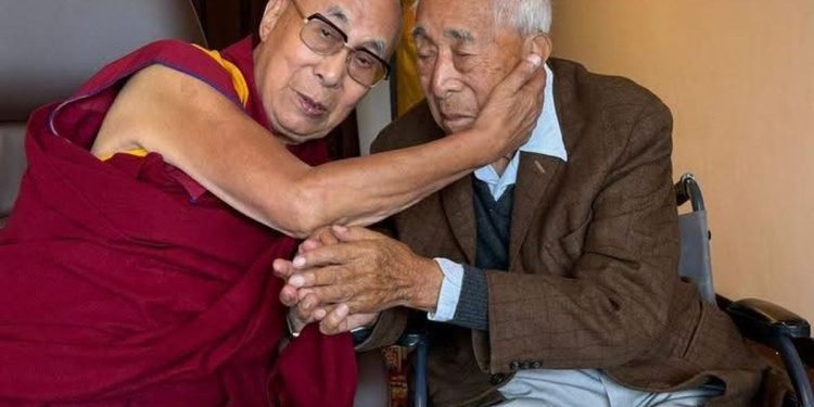 Quién era Gyalo Thondup, el hermano mayor del Dalái Lama que murió a los 97 años y fue presidente del Tíbet en el exilio