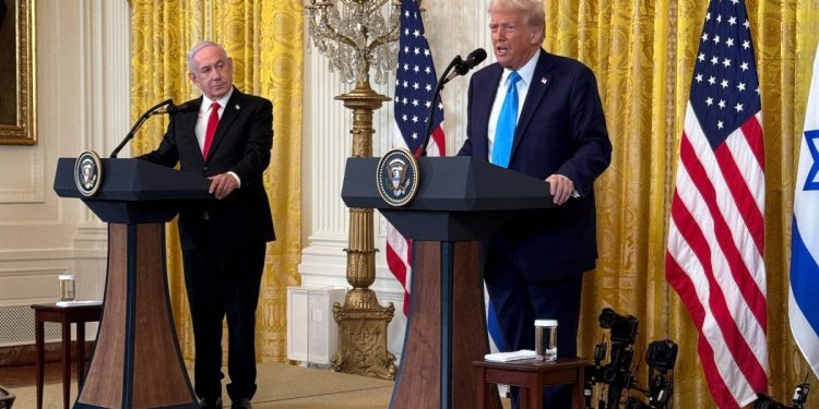 Tras reunirse con Benjamín Netanyahu, Donald Trump propuso que EEUU tome el control de la Franja de Gaza