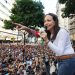 Venezuela: María Corina Machado denunció que están “tratando de entrar a la fuerza” a su hogar en Caracas