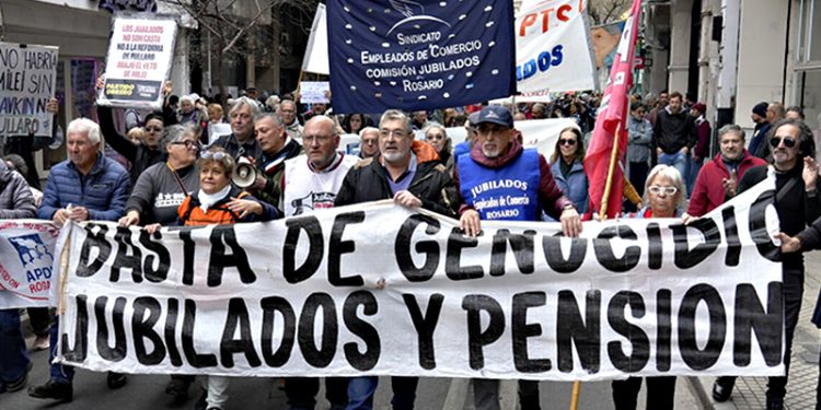 Bullrich quiere tapar el sol con un dedo: aplicará el protocolo antipiquete en la masiva marcha de jubilados