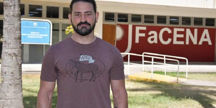 Físico de la UNNE diseña lentes de realidad aumentada para una empresa austríaca