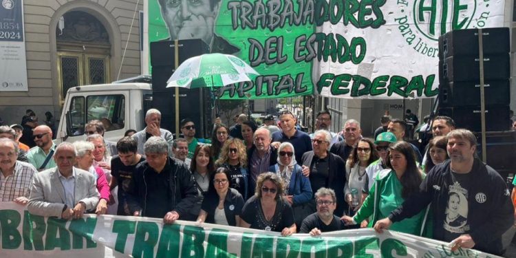 ATE montará vigilias en ministerios y secretarías ante la posibilidad de 50.000 nuevos despidos