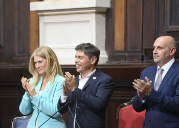 Axel Kicillof presentó paquete de leyes de seguridad: mayores penas por tenencia de armas y allanamientos más veloces