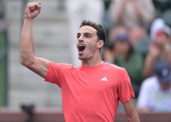 Cerúndolo, demoledor: dejó en el camino a De Miñaur y llegó a cuartos de final de Indian Wells