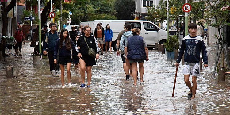 Crónica desde Bahía Blanca: el largo camino de la reconstrucción