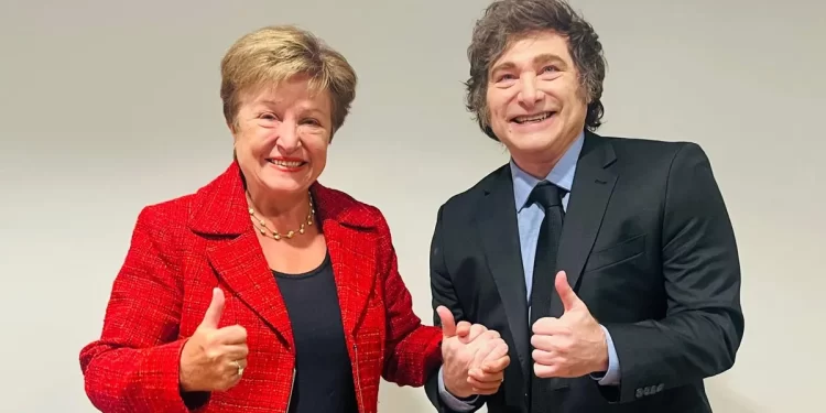 Diputados presentaron una denuncia penal contra Javier Milei por el acuerdo con el FMI vía DNU