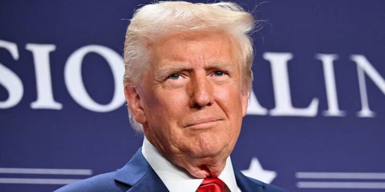 Donald Trump puso en “pausa” la ayuda militar a Ucrania