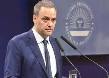 El Gobierno buscará abrir un canal de diálogo con la CGT para desactivar el paro general