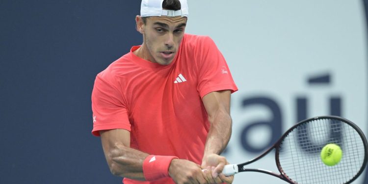 Francisco Cerúndolo no pudo cerrar una batalla emocionante y se despidió de Miami