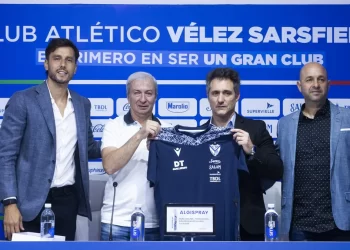 Guillermo Barros Schelotto llegó a Vélez: el recuerdo de Bianchi y el desafío que tiene por delante