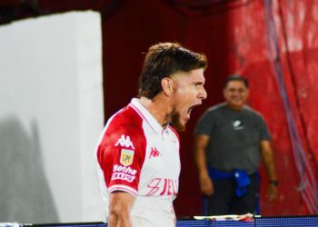 Huracán se hizo fuerte en casa y se subió a lo más alto