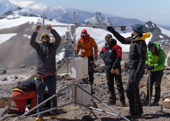 Instalan estaciones meteorológicas en el Aconcagua para asistir a productores cuyanos