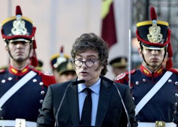 Javier Milei participó del acto aniversario de la creación del Regimiento de Granaderos a Caballo