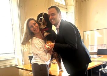 Karina evalúa poner a Adorni como candidato testimonial en CABA para no perderlo en Casa Rosada