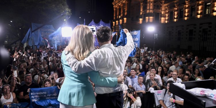 Kicillof en modo campaña: «No podemos dejar que los topos y las motosierras entren a la Provincia»