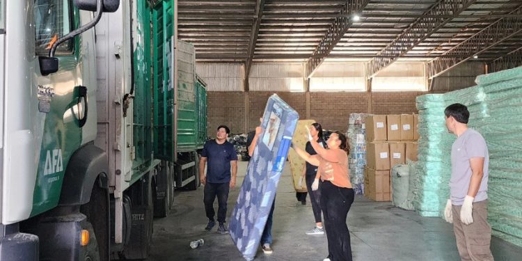 La campaña solidaria de la Cooperativa Obrera por Bahía Blanca: colchones, ropa y más de $34 millones