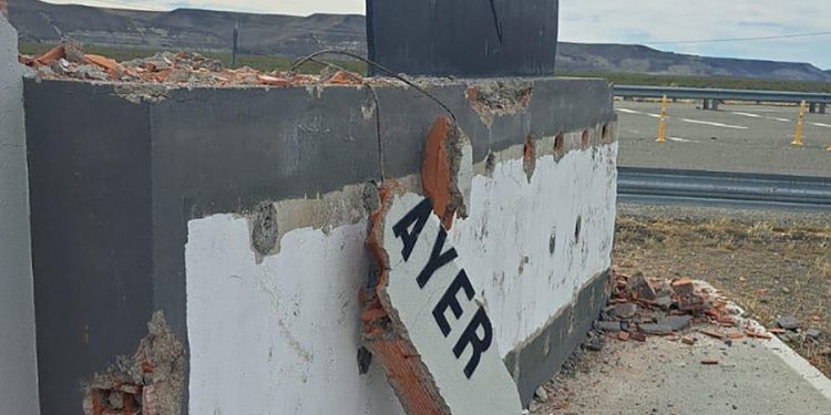 La gestión libertaria destruyó un monumento a Osvaldo Bayer