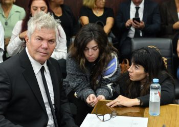 La trastienda del juicio por la muerte del Diego: el pueblo maradoniano clamó justicia frente al Tribunal