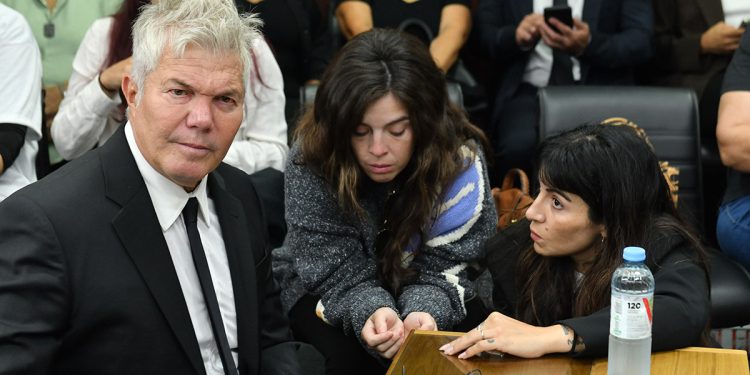 La trastienda del juicio por la muerte del Diego: el pueblo maradoniano clamó justicia frente al Tribunal