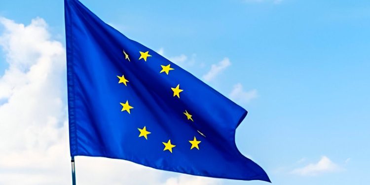 La Unión Europea pospone aranceles a Estados Unidos para acercar posiciones