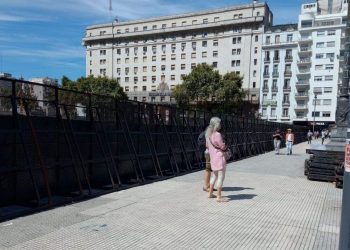 Marcha de jubilados en el Congreso y debate por el DNU del FMI, en vivo: controlan accesos y el Gobierno anticipa que va a reprimir “actos de violencia”