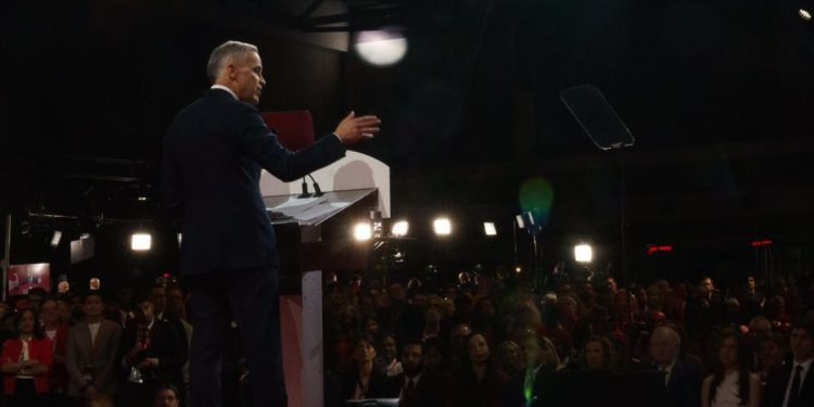 Mark Carney remarcó que Canadá “nunca será parte de EEUU” y apuntó contra Donald Trump por la guerra comercial: “No puede ganar”