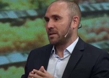 Martín Guzmán aseguró que el Gobierno recurrió al FMI para “buscar un salvavidas y aguantar hasta las elecciones”