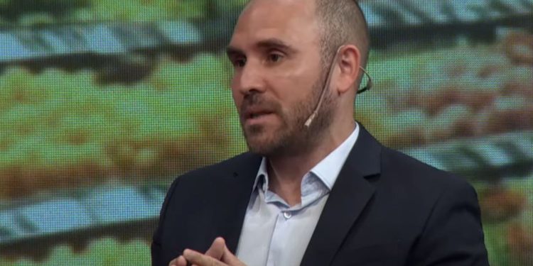 Martín Guzmán aseguró que el Gobierno recurrió al FMI para “buscar un salvavidas y aguantar hasta las elecciones”