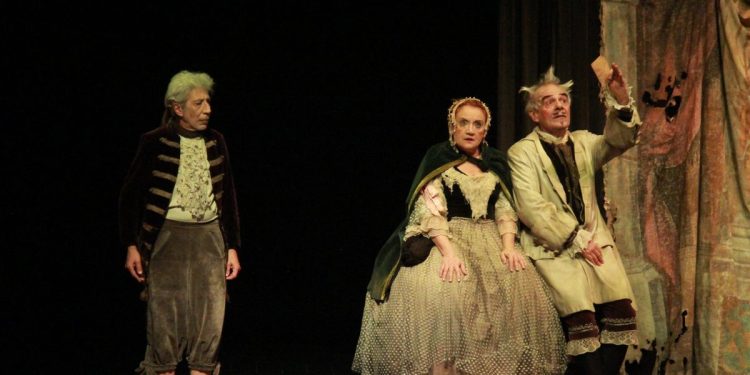 Mauricio Kartun: “La Vis Cómica habla del artista que con tal de figurar se pone al servicio del poder de turno, eso cautiva al público”