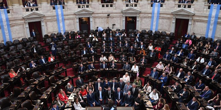 Milei le pidió ayuda con el FMI a un Congreso que le dio la espalda