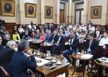 Nuevo intento para investigar la estafa $LIBRA: proponen una Comisión Bicameral para conocer el rol de Javier Milei