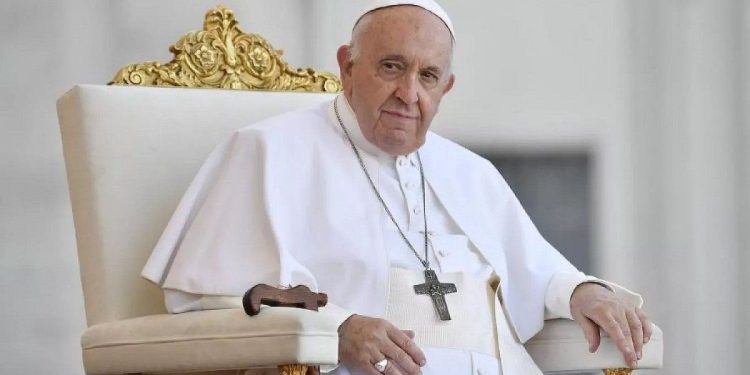 Nuevo parte médico del papa Francisco: se mantiene “estable” tras su última crisis respiratoria