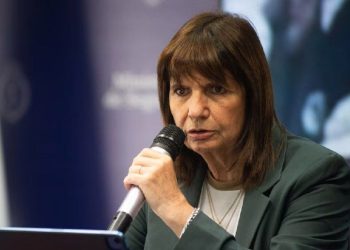 Patricia Bullrich le prohibió el ingreso a la cancha a 26 barras detenidos en la marcha de jubilados