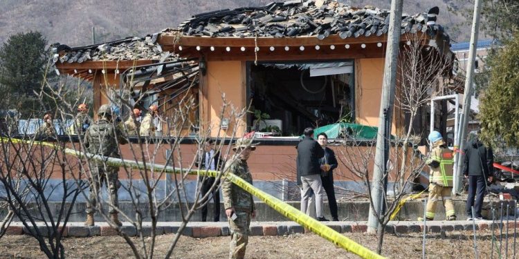Por error, Corea del Sur bombardeó una zona civil en su territorio y causó decenas de heridos
