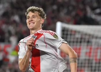 River se recuperó ante Atlético Tucumán y se acercó a la punta