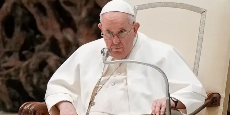 Salud del papa Francisco: estable, pasó bien la noche, pero su pronóstico sigue siendo reservado