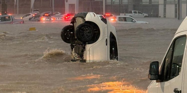 Temporal trágico: una ciudad aislada que busca el descenso de las aguas