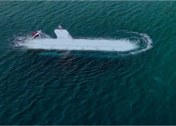 Tragedia en Egipto: al menos seis muertos por el hundimiento de un submarino turístico