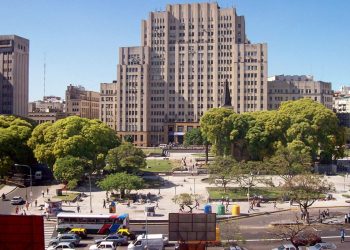 Tras el repudio, Salud reincorporó bibliografía sobre aborto al examen de residentes: qué dejó afuera