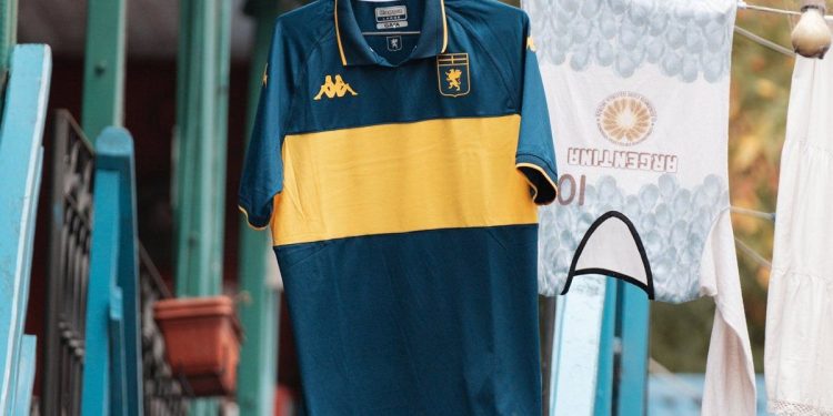 Un equipo de Italia presentó una camiseta en homenaje a Boca: las imágenes