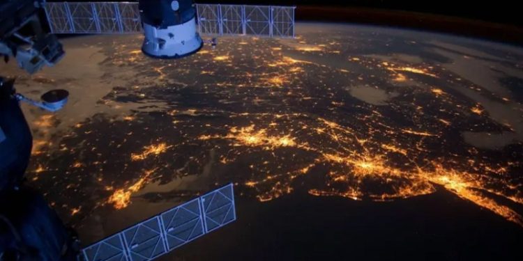 Satélites chinos han comenzado a ejecutar maniobras de combate en la a menos de 2000 kilómetros de la Tierra