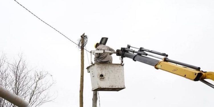 Continúan los trabajos de mejora en la iluminación pública