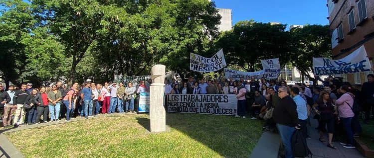 En el marco del plan de lucha: contundente paro y concentración contra del desenganche