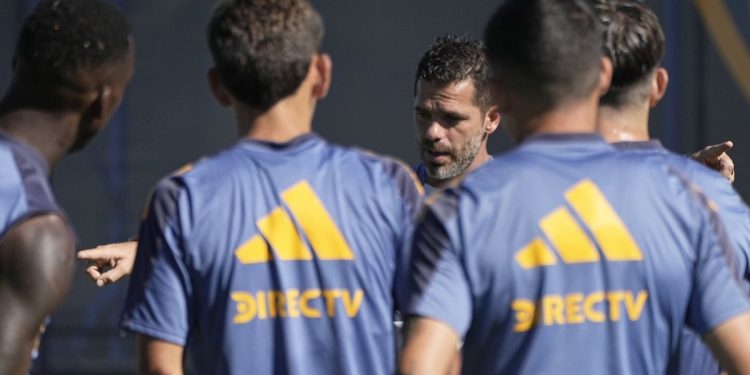 Alarma en Boca: el jugador titular que se ausentó al entrenamiento a días del Superclásico