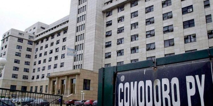 Comodoro Py, entre fusiones, temor a la licuadora y avance de la motosierra busca respaldo en la Corte Suprema