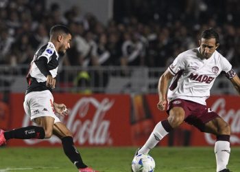 Copa Sudamericana: Lanús hizo su negocio en Brasil y sigue firme