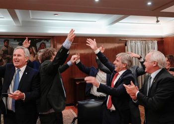 De Cristina a Milei: “Bajá a tierra que acá abajo está todo muy mal después de la devaluación y tu acuerdo con el FMI”