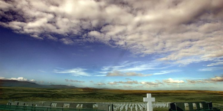 Denunciaron a Javier Milei por traición a la Patria tras el discurso sobre Malvinas